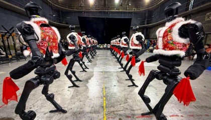 春晚机器人开始全国“打工”：日租金最高1.5万元 有商家已收入超20万元