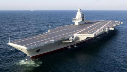 专家：歼-15T舰载机已初步具备从福建舰上起降能力