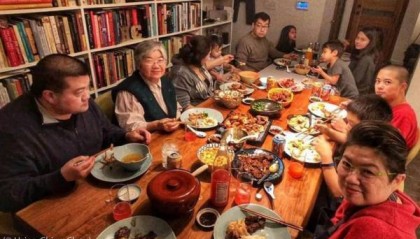 美国“吃货”欲哭无泪：特朗普逼着中餐馆换料，味儿不对了