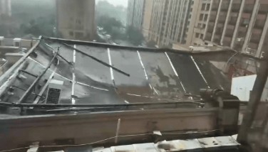 婚礼现场酒店房顶坍塌，当事新郎发声：在医院陪护，伴娘受了伤；刚坐了七八桌人，“整个宴会厅全部塌了”