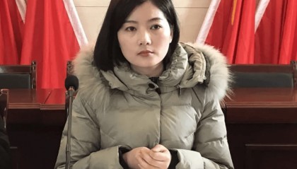 李佩霞今日受审