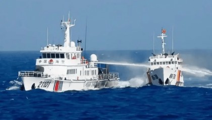 出大事了？解放军火速增兵，美航母突然变道，马科斯收到“追杀令”