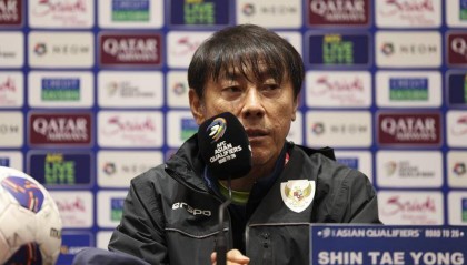 申台龙回应执教国足：中国足协没邀请我 但我有信心带好
