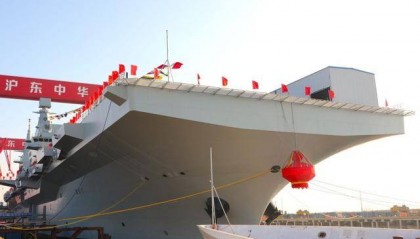 076型下水，四川喜提4万余吨巨舰，首个无人机“母舰”诞生？