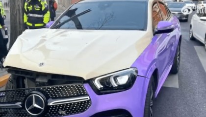 北京工体西路一女子醉驾弃车逃回家，民警叫门1小时不应！