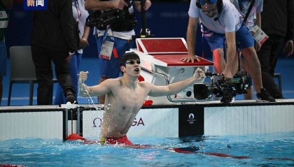 位居榜首！潘展乐被美国泳坛杂志评为世界第一