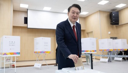 尹锡悦“隐身”31天:工资涨了3%,呼吁援助洛杉矶