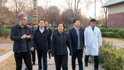 省委常委、副省长张敏一行到河南省洛阳正骨医院康复院区调研
