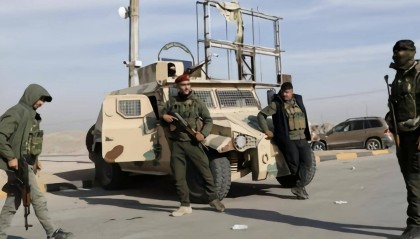 叙利亚各地揭竿而起,上百人被杀,朱拉尼尝到了众叛亲离的滋味