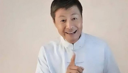 从相声奇才到“阶下囚”，当红时抛下冯巩移居海外后，刘伟怎样了