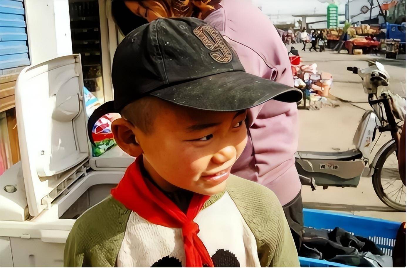 9岁火遍全网，17岁喝百草枯，曾经爆火全网的“杀鱼弟”现状如何