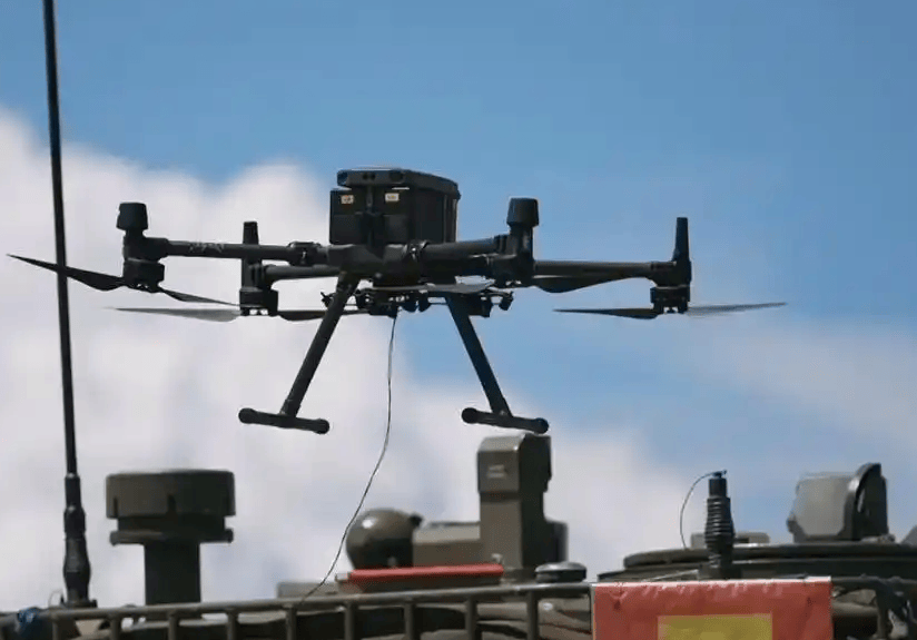 解放军“机器狼”投入台海，集群抢滩动作丝滑