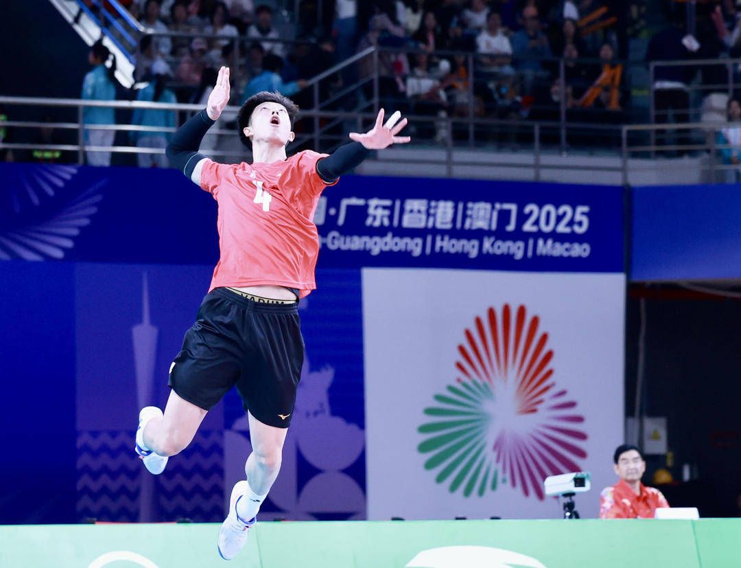 激情全运 | 男排颜值热潮引粉丝“入坑”,吴昊泽坦言成长没有那么多遗憾