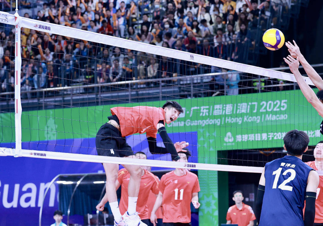 激情全运 | 男排颜值热潮引粉丝“入坑”,吴昊泽坦言成长没有那么多遗憾