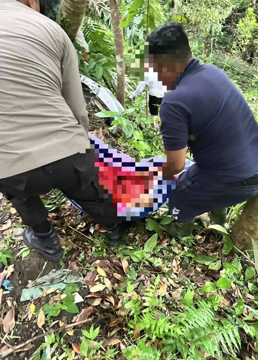 中国公民5死8伤!巴厘岛车祸亲历者发声:司机未采纳建议,事发后独自离开