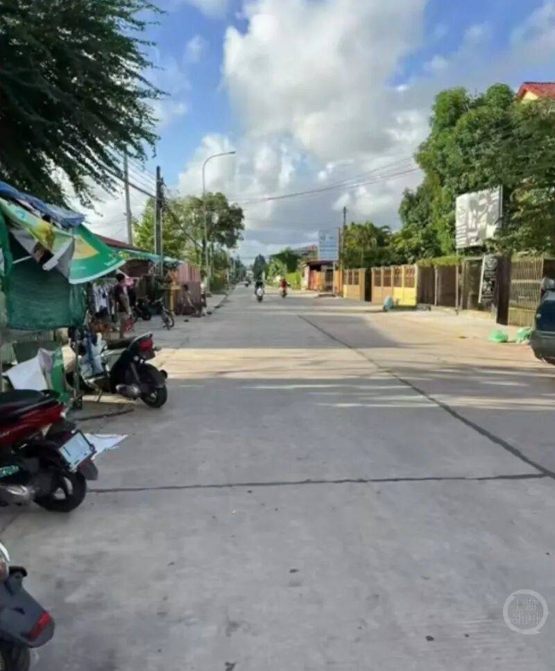 陕西男子识图帮警方逮捕外逃柬埔寨嫌疑人：通过图中广告牌、电线杆外观、阳光照射方向等细节 锁定了街道位置