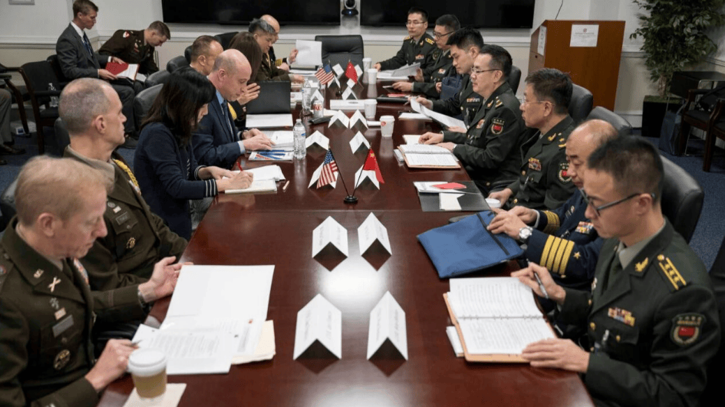 解放军当面知会美方后,封锁黄海超300小时,福建舰抵达指定地点