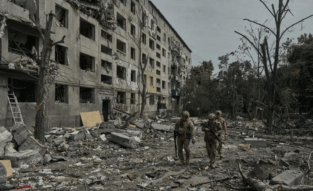 赢给美国看?乌克兰王牌部队攻入市中心,这次轮到俄罗斯面临红军城失守了