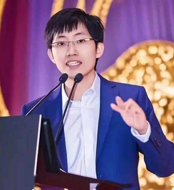 梁文锋炒股日赚1亿,段永平直言 “没人打得过他”!