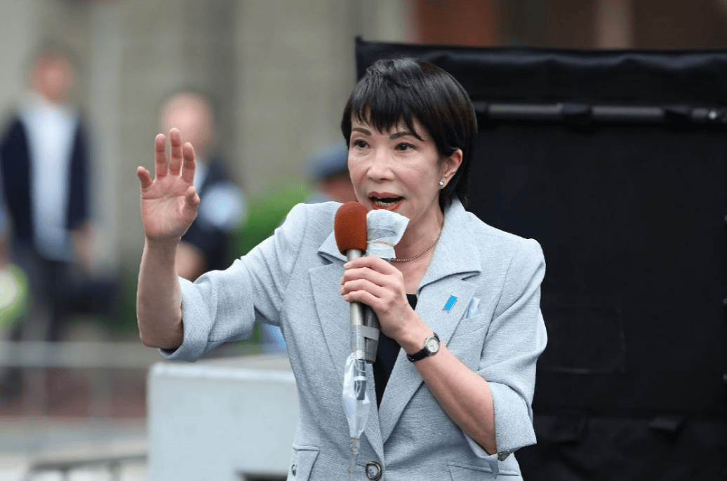 中日关系仍在紧张,白宫首次表态,日本学者下结论,高市早苗挺不过明年?