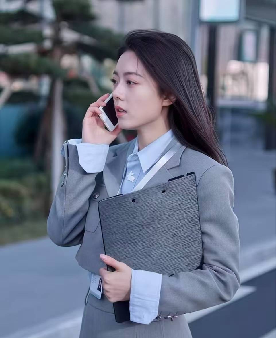 江浙沪富家女与企二代联姻如此甜,比撒糖戏码更有看头的是赵今麦的穿搭!