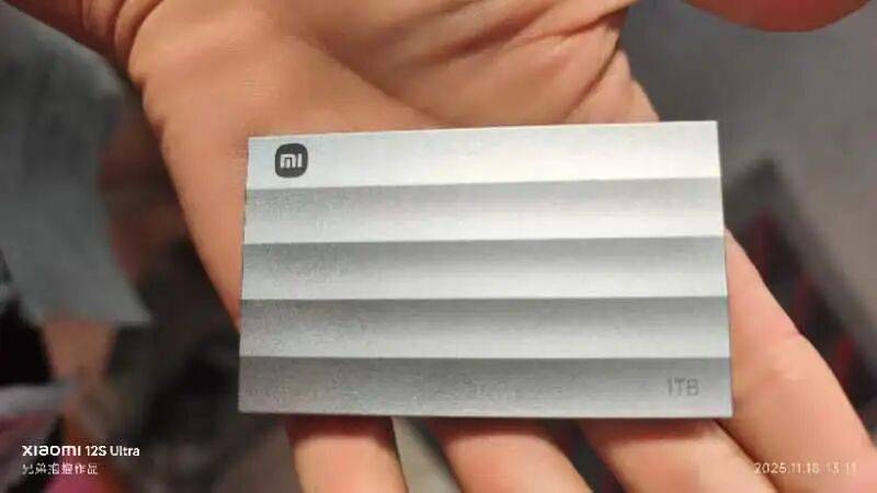 小米硬盘买到手用了几小时,旅行博主45G拍摄素材丢失,客服:“最权威”技术人员均不支持,数据恢复不了