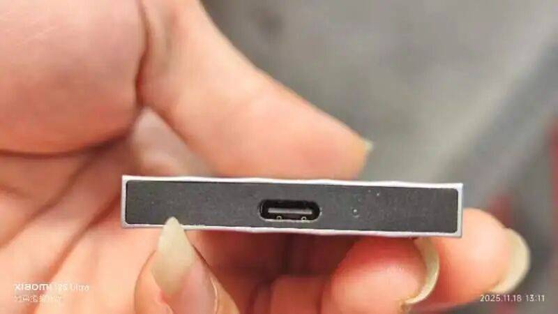 小米硬盘买到手用了几小时,旅行博主45G拍摄素材丢失,客服:“最权威”技术人员均不支持,数据恢复不了