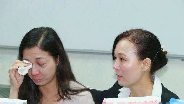 考古|小龙女正式与成龙和解?被曝生活拮据遭父亲经济支援,叛逆多年的她终成熟
