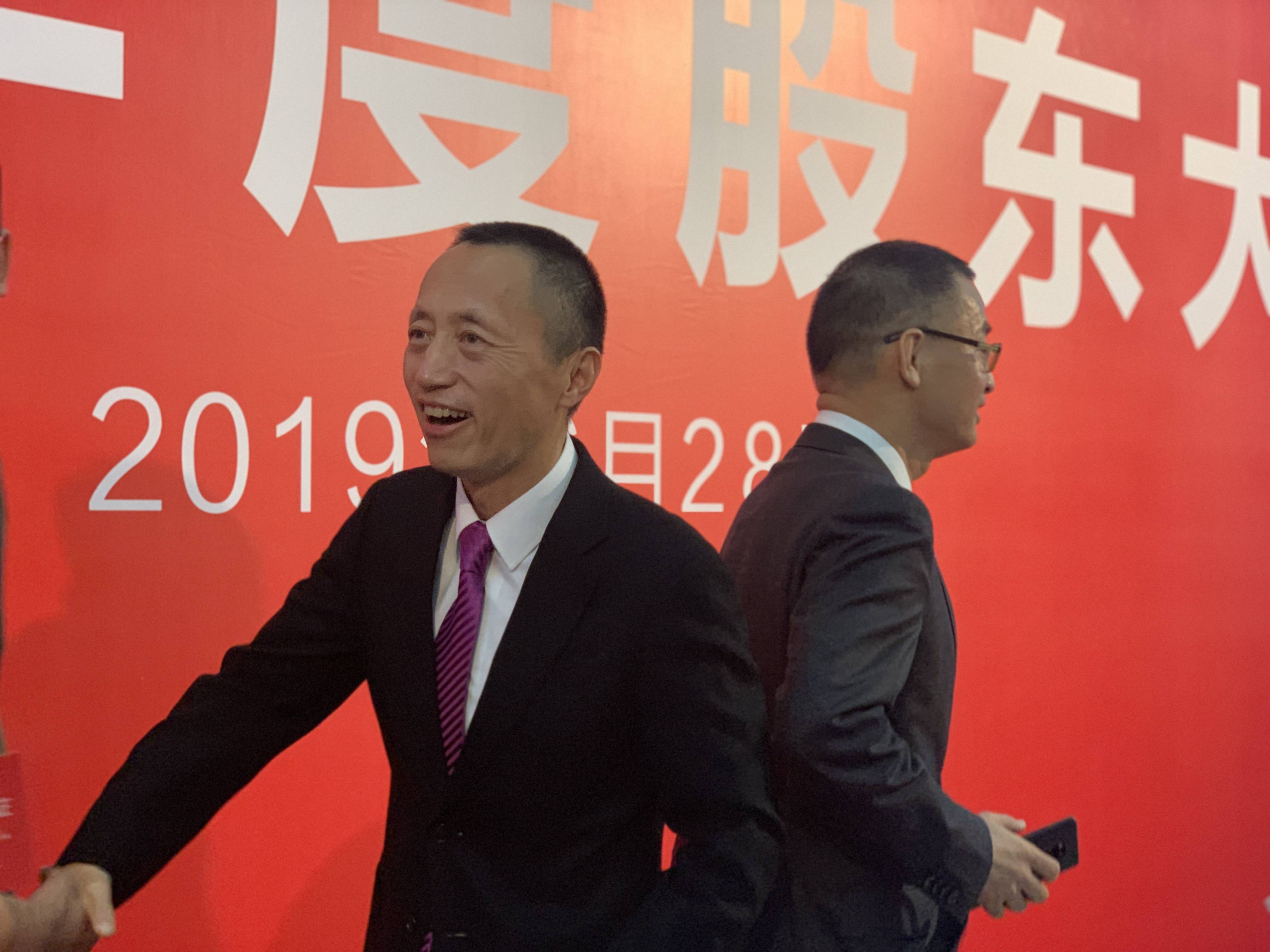 万科再无郁亮:率先喊出“活下去”的人,先行离场