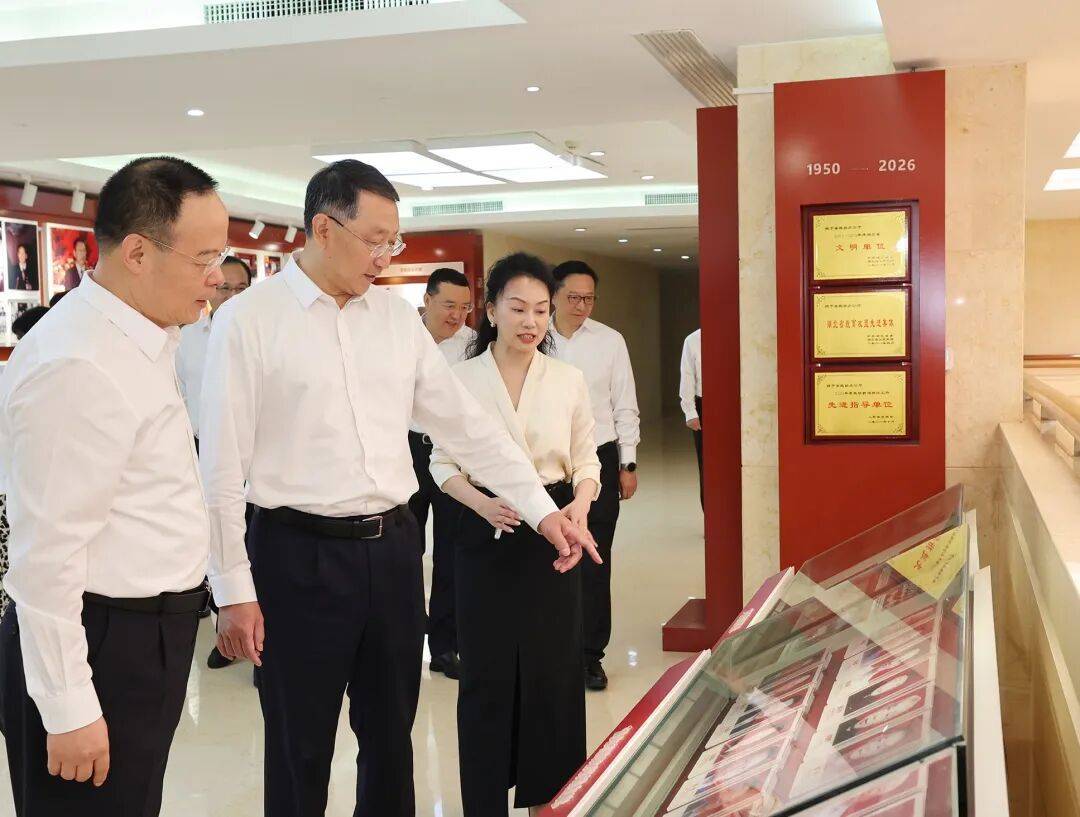 关志鸥走访省人大常委会省政府省政协省法院省检察院 李殿勋孙伟参加有关活动