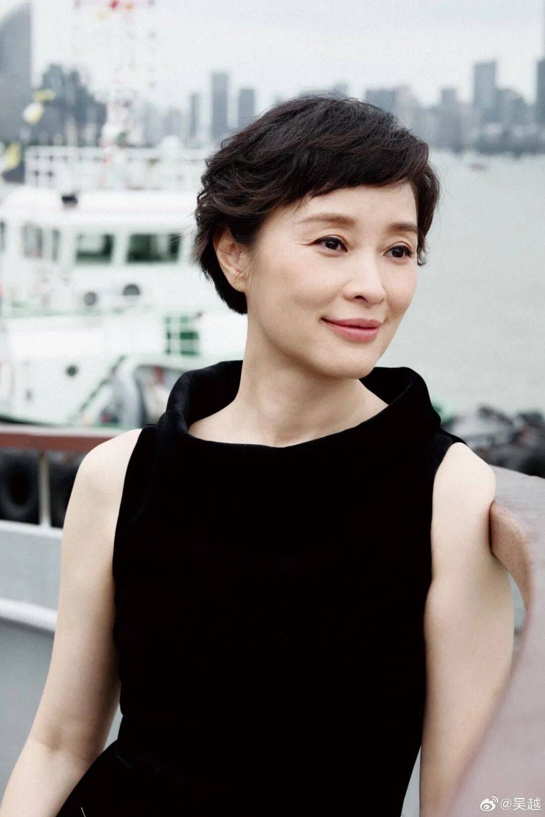 演员吴越深夜辟谣“十分抗拒和年轻男演员演情侣”,此前有报道称在《我的前半生》拍摄期间才知道雷佳音比自己小11岁