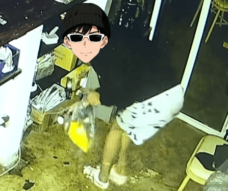 男子深夜潜入云南一野生菌餐馆,3次进出收银台却没拿走现金,唯独偷走见手青;店主很担忧:万一他烹饪不当食物中毒,会不会上门追责索赔